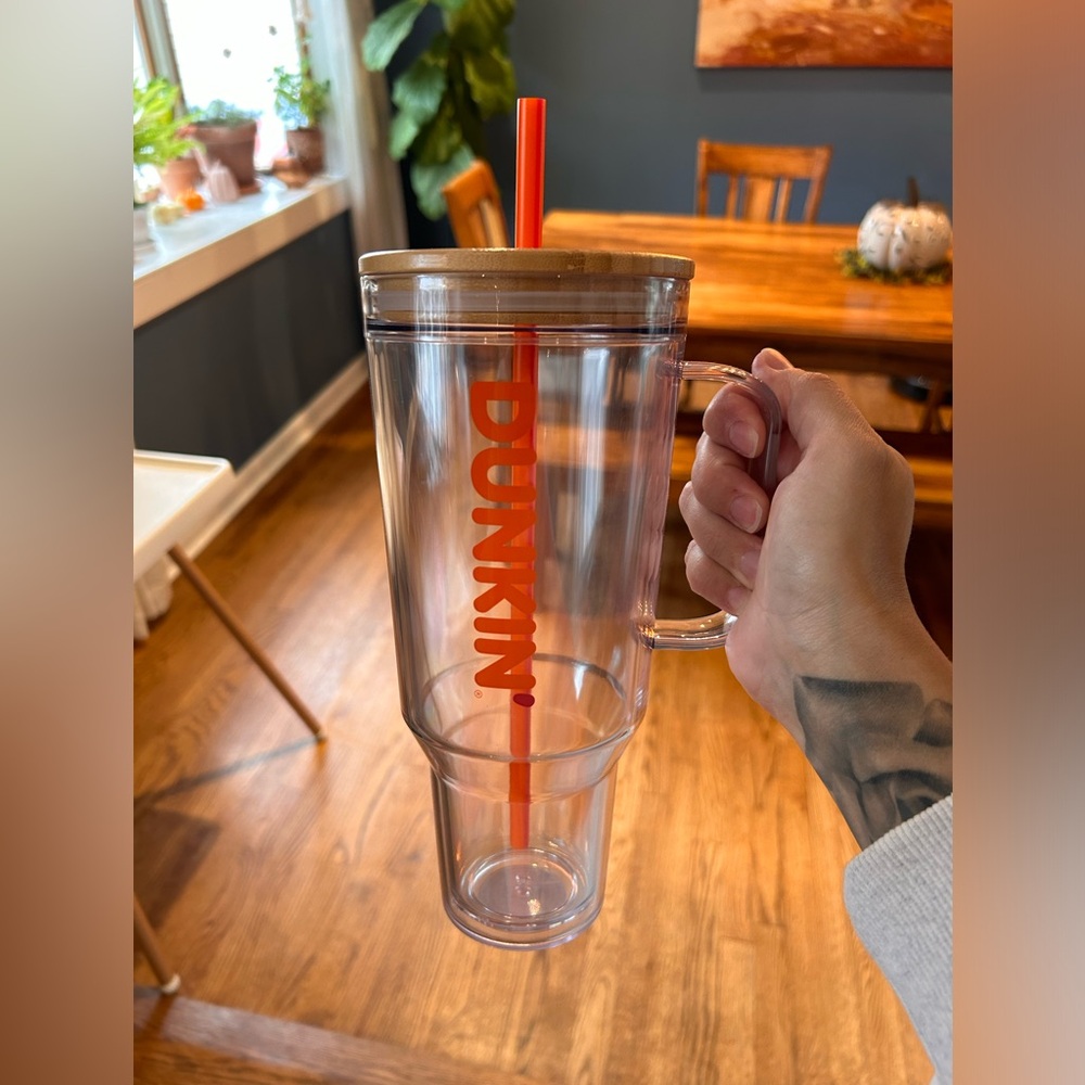 NWOT 40oz Dunkin' Clear Tumbler with Orange Straw